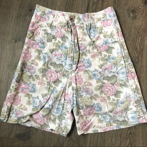 Vintage highwaisted floral mom shorts size sm
